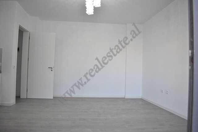 Business space for rent in&nbsp;Mujo Ulqinaku street, in Tirana.
The environment is positioned on t